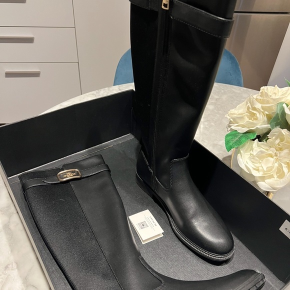 Coach neuf - Picture 3 of 5